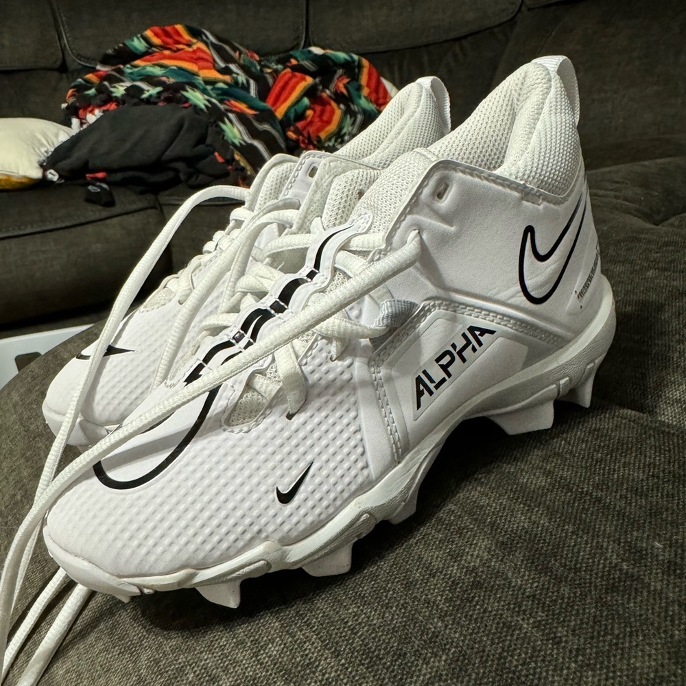 Nike Alpha Football Cleats 1.5Y